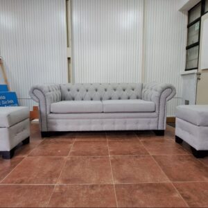 Sofá Chesterfield Capitone Con 2 Puff Baul