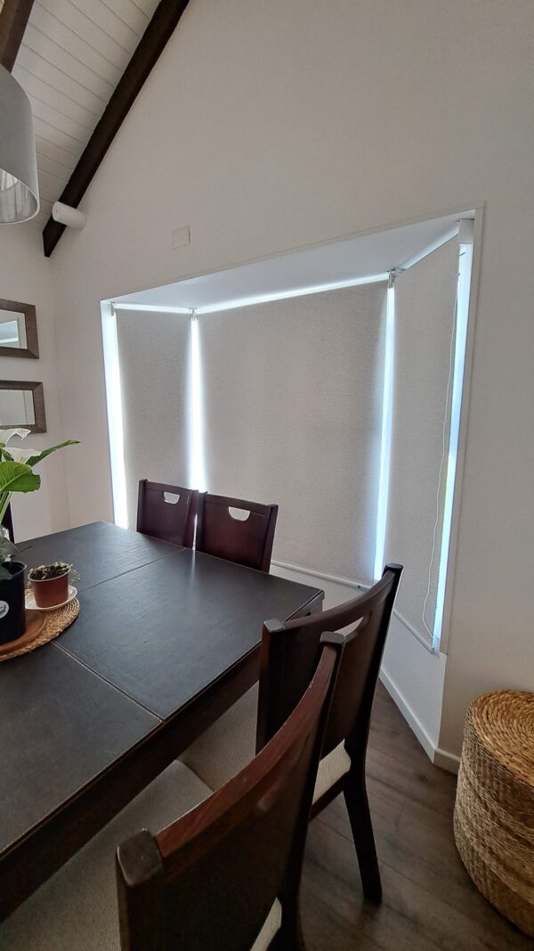 Roller Blackout Natura En Bow Window - Imagen 2
