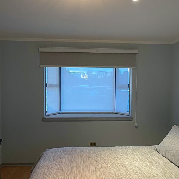 Roller Doble - Blackout Gris y Screen Blanco 5% Con Cenefa - Imagen 2