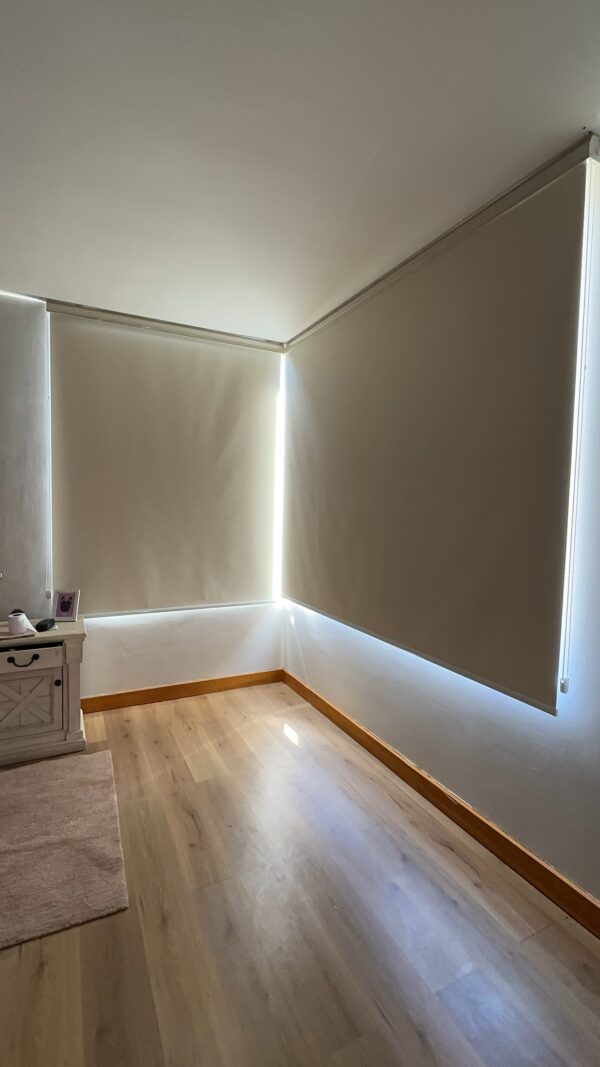 Roller Blackout Beige Con Cenefa Personalizada - Imagen 2