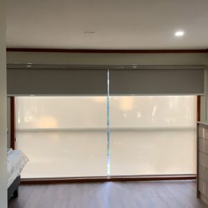 Roller Doble – Blackout Beige + Screen Beige 5% Con Cenefa Personalizada