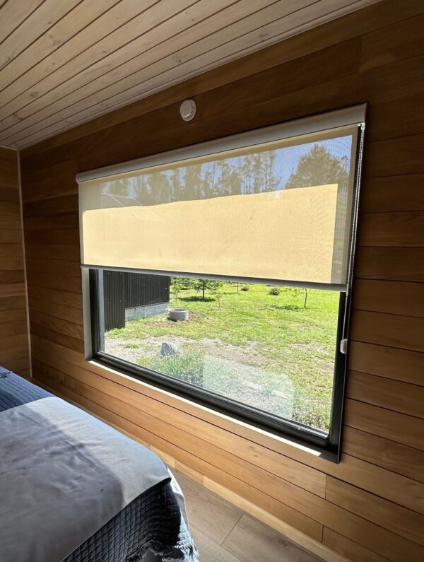 Roller Screen Beige 5% Con Cenefa